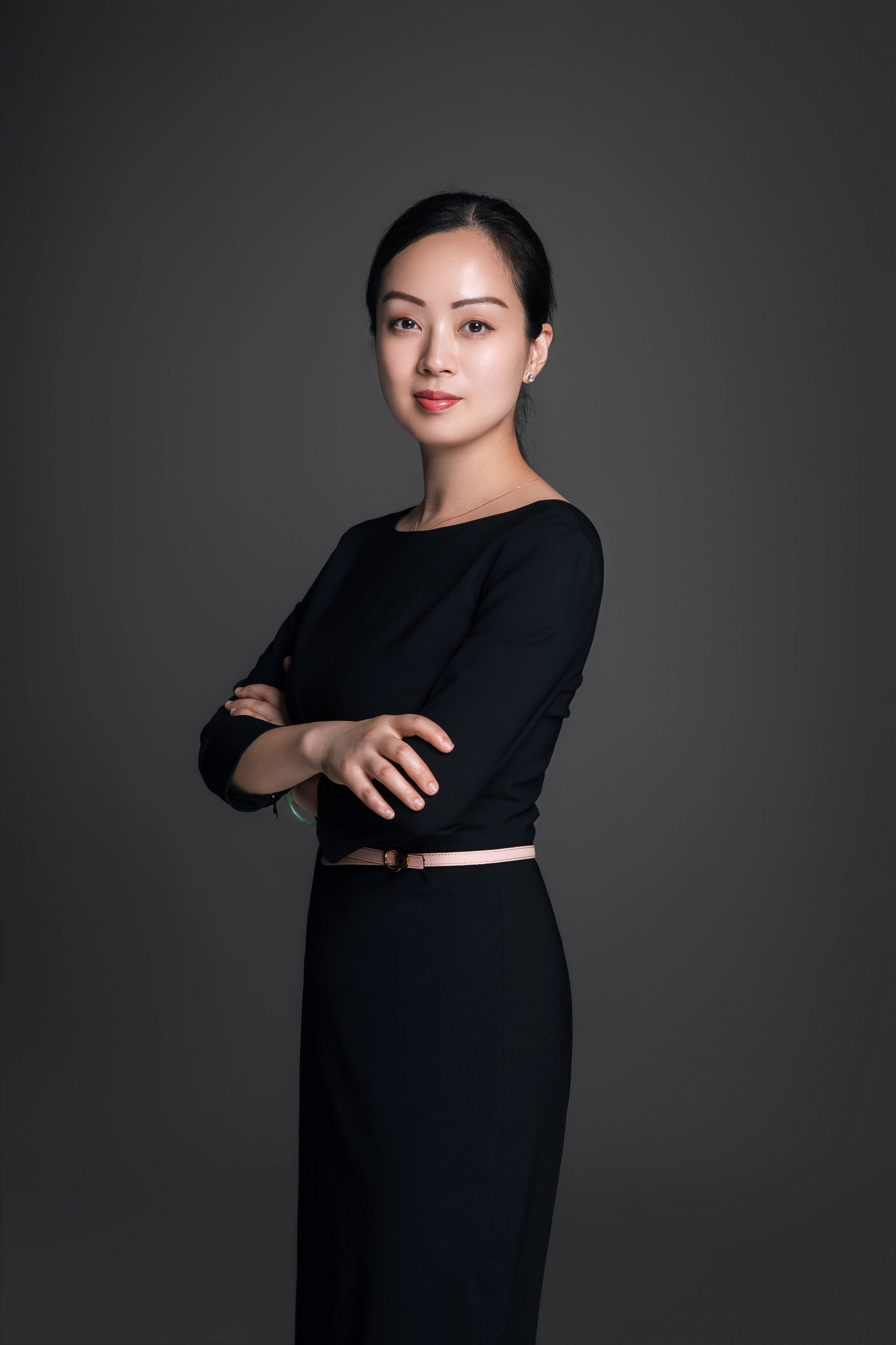 本期由老百姓大药房连锁股份有限公司总裁王黎与大家