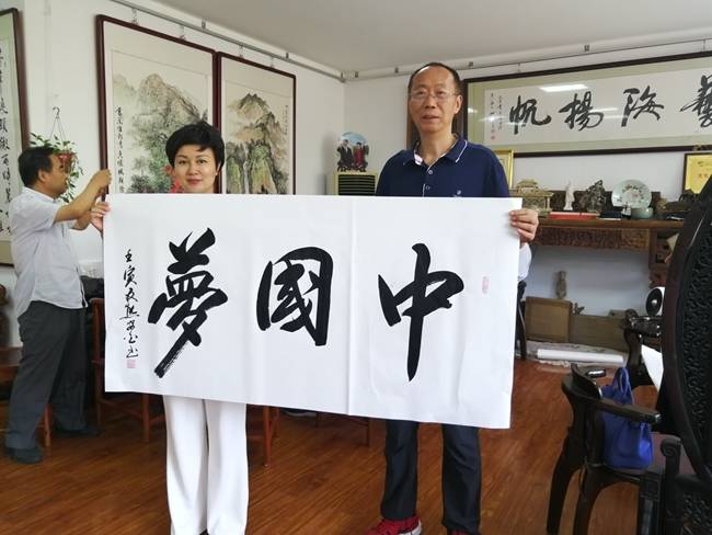 迎八一液光春酒业走进香山红色大本营开展将军名家书法联谊活动