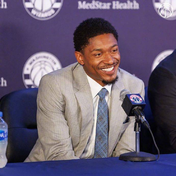 超级顶薪合同诞生亿元大单刷新NBA薪资历史纪录震惊体坛