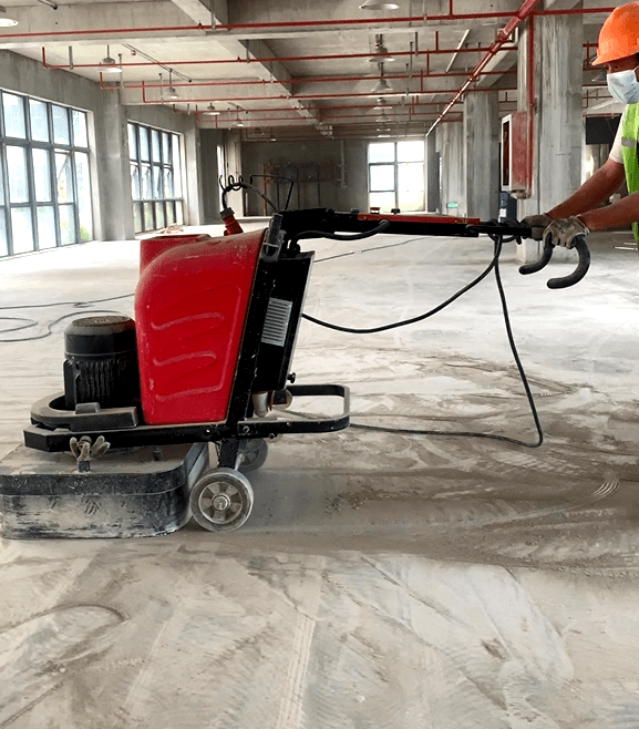 找平,然后在落差在5mm以上的混凝土基面,重新施工3-5cm的水泥砂浆层