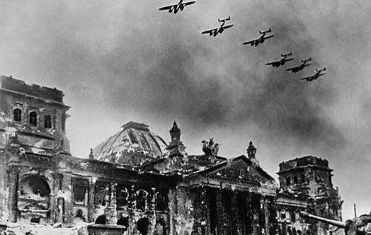 柏林战役中的帝国大厦保卫战,为什么最后只有外籍党卫军在抵抗?