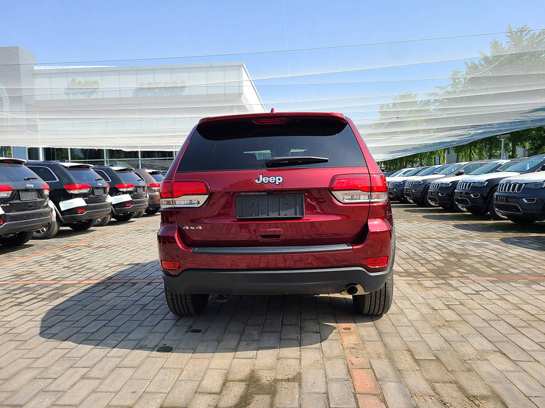 大切诺基30专业版烈焰红色到店北京第一台实拍首发