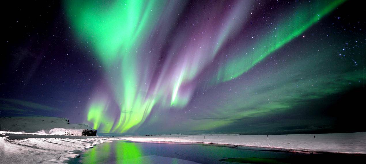 摄影图片欣赏：神秘梦幻的北极光