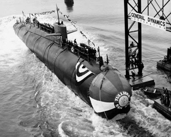 白鱼级潜艇以agss-569大青花鱼号潜艇为设计基础,是世界上最早实际