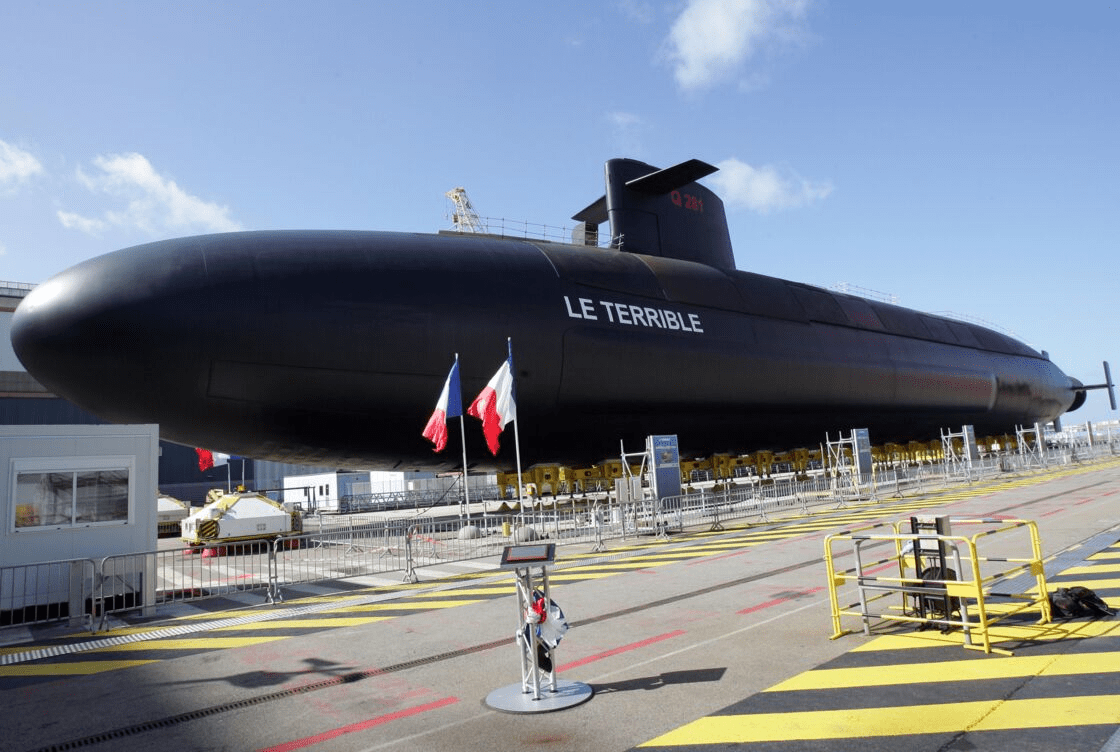 原创法国潜艇凯旋级弹道导弹核潜艇