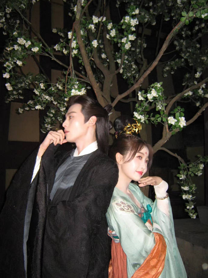 《苍兰诀》新花絮照释出 虞书欣王鹤棣同框搞怪-搜狐大视野-搜狐新闻