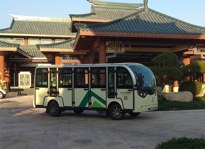 定制14座旅游电动观光车,完善景区交通设施更利于吸引年轻游客!
