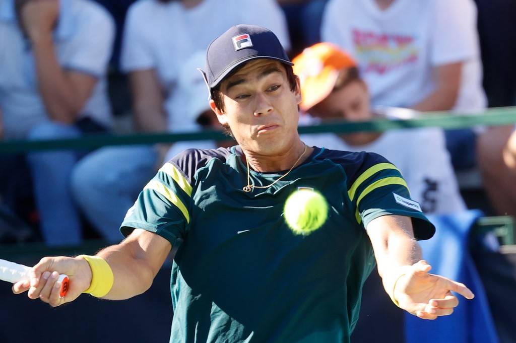 2022atp那不勒斯公开赛男单首轮麦克唐纳德获胜