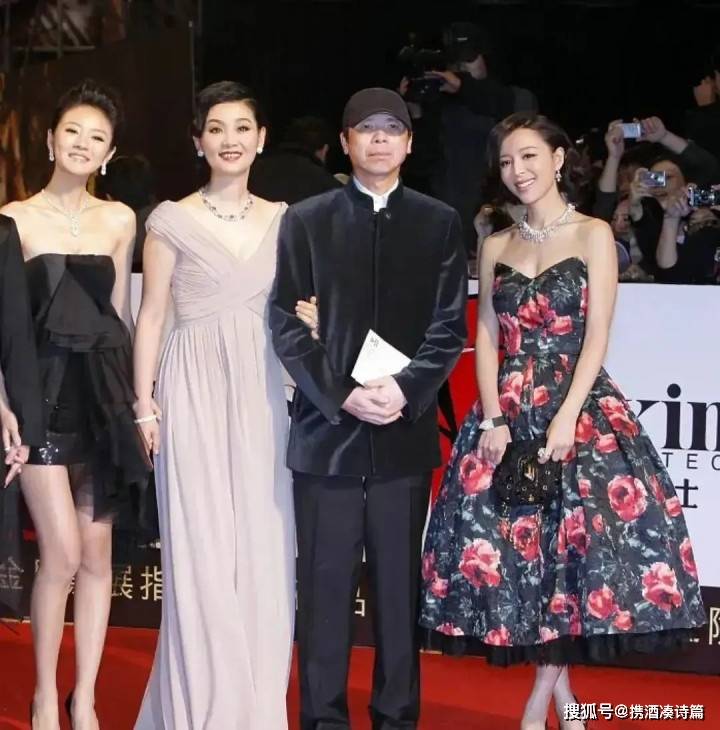 冯小刚带张静初和老婆徐帆合体亮相！-搜狐大视野-搜狐新闻
