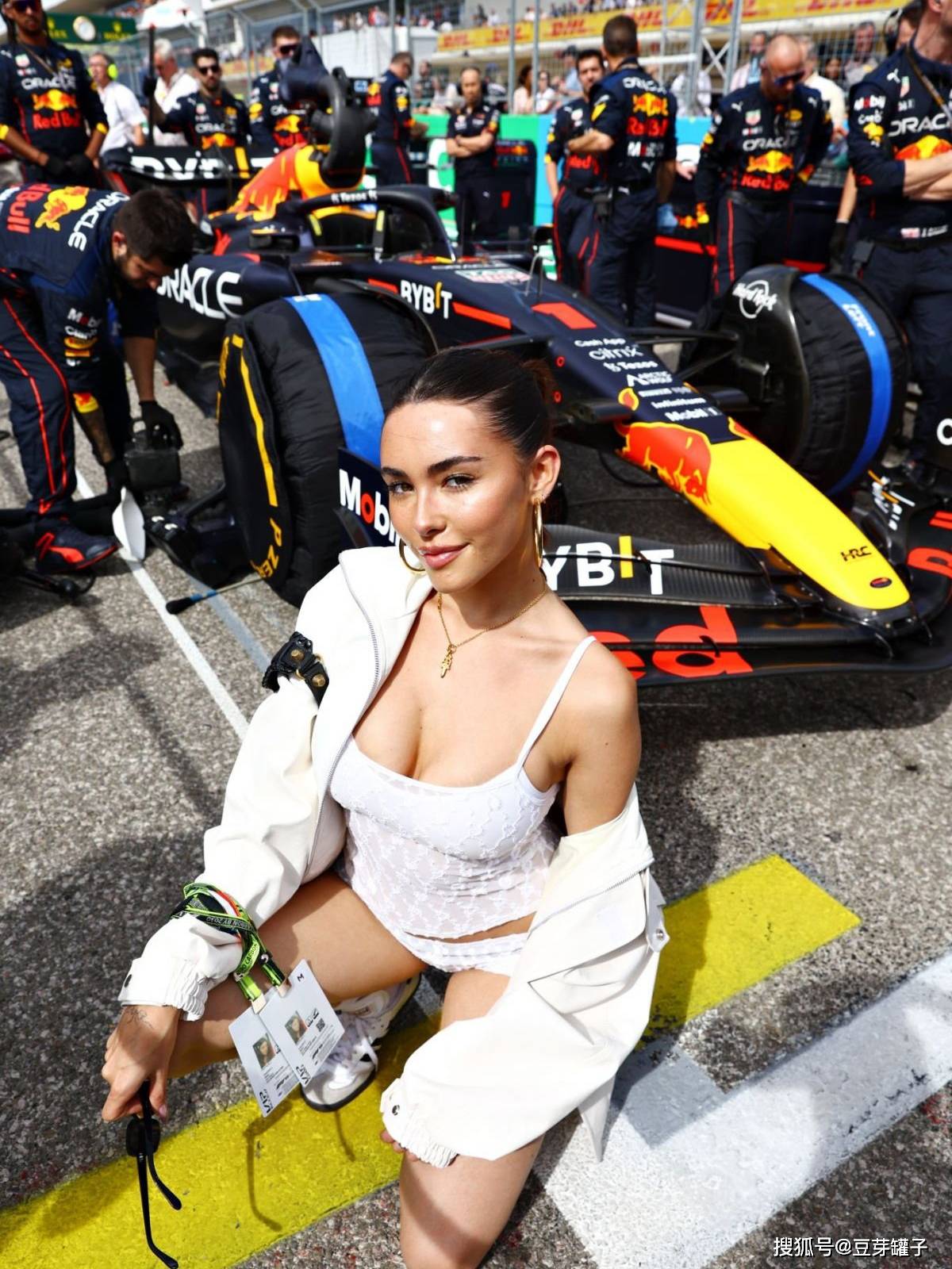 啤酒妹Madison Elle Beer，身材火爆，性感迷人-搜狐大视野-搜狐新闻