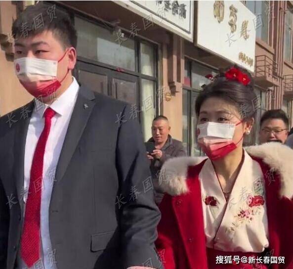 墨之文儿子墨小伟低调迎娶陈萌，婚礼现场独家曝光，仅邀请曲系亲属参与