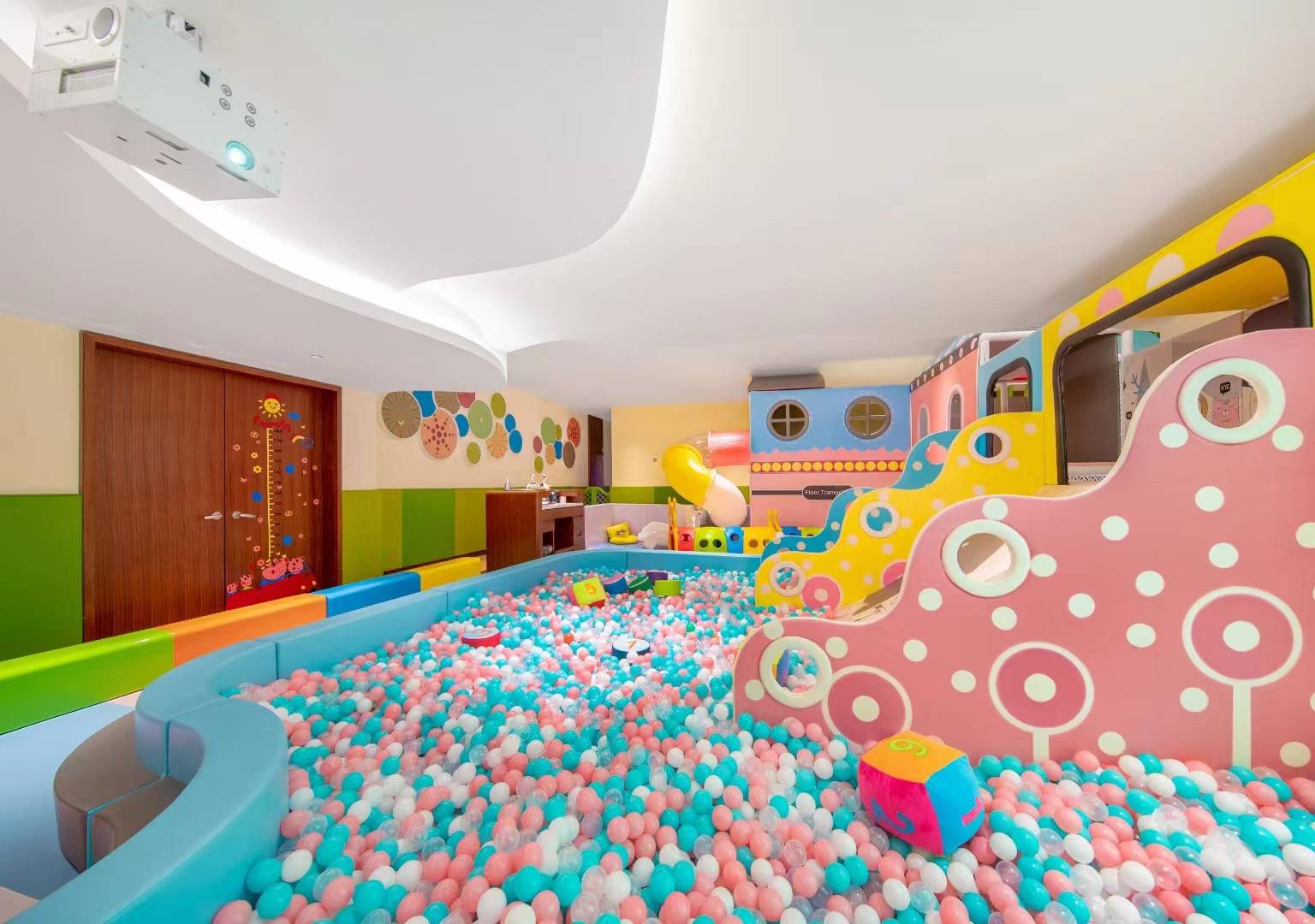 北京日出东方凯宾斯基酒店儿童乐园全新升级_娱乐_贵宾_小朋友们