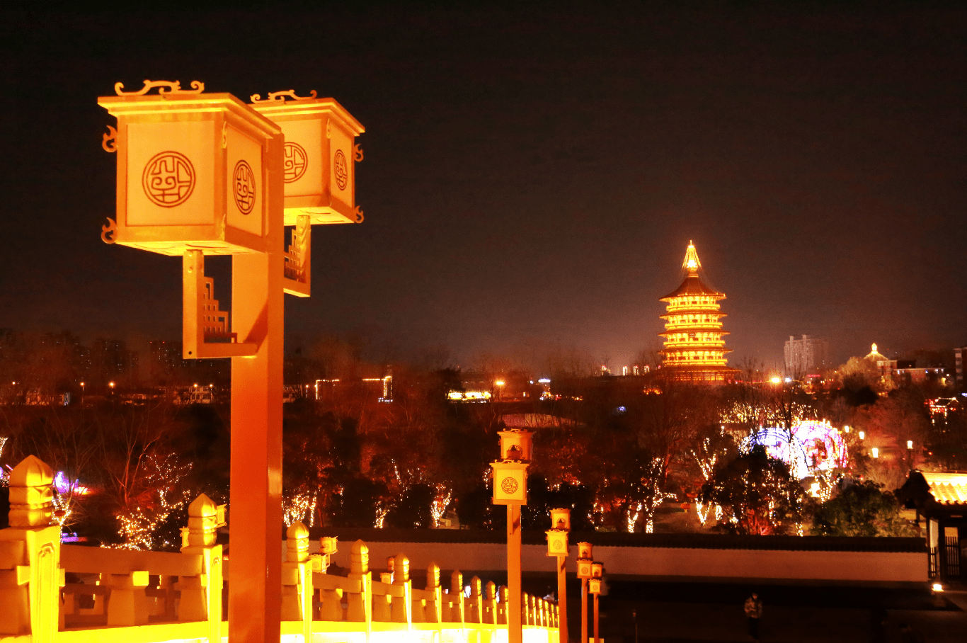 隋唐洛阳城九洲池皇家灯会点亮洛城_花灯_园区_传统