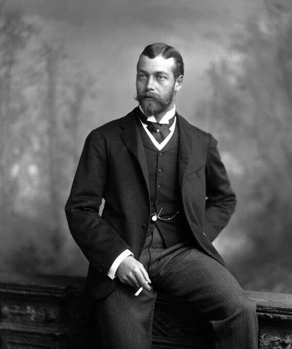 爱德华七世一直是政务情妇两手抓,分给家庭的时间非常有限.