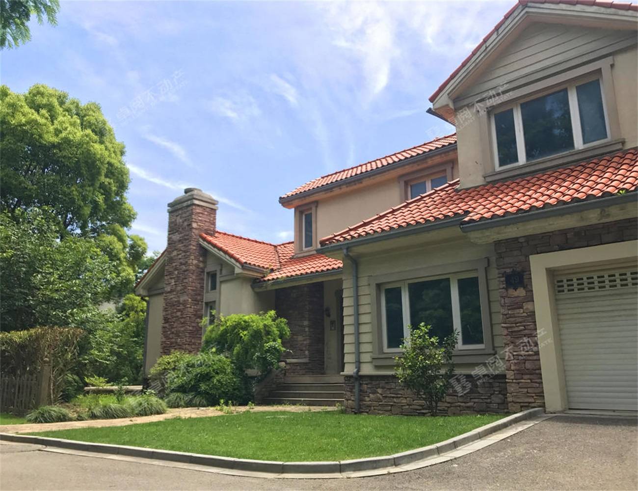 上海闵行区《中房森林》独栋别墅在售信息 高尔夫球场旁_自然_建筑