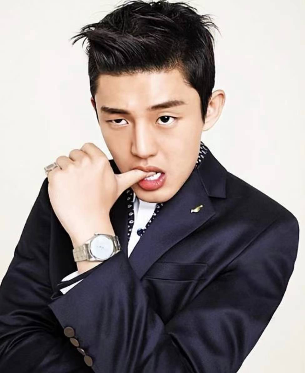 南韩影帝刘亚仁,使用毒品被警方传唤,疑似一年注射某毒品70多次_调查