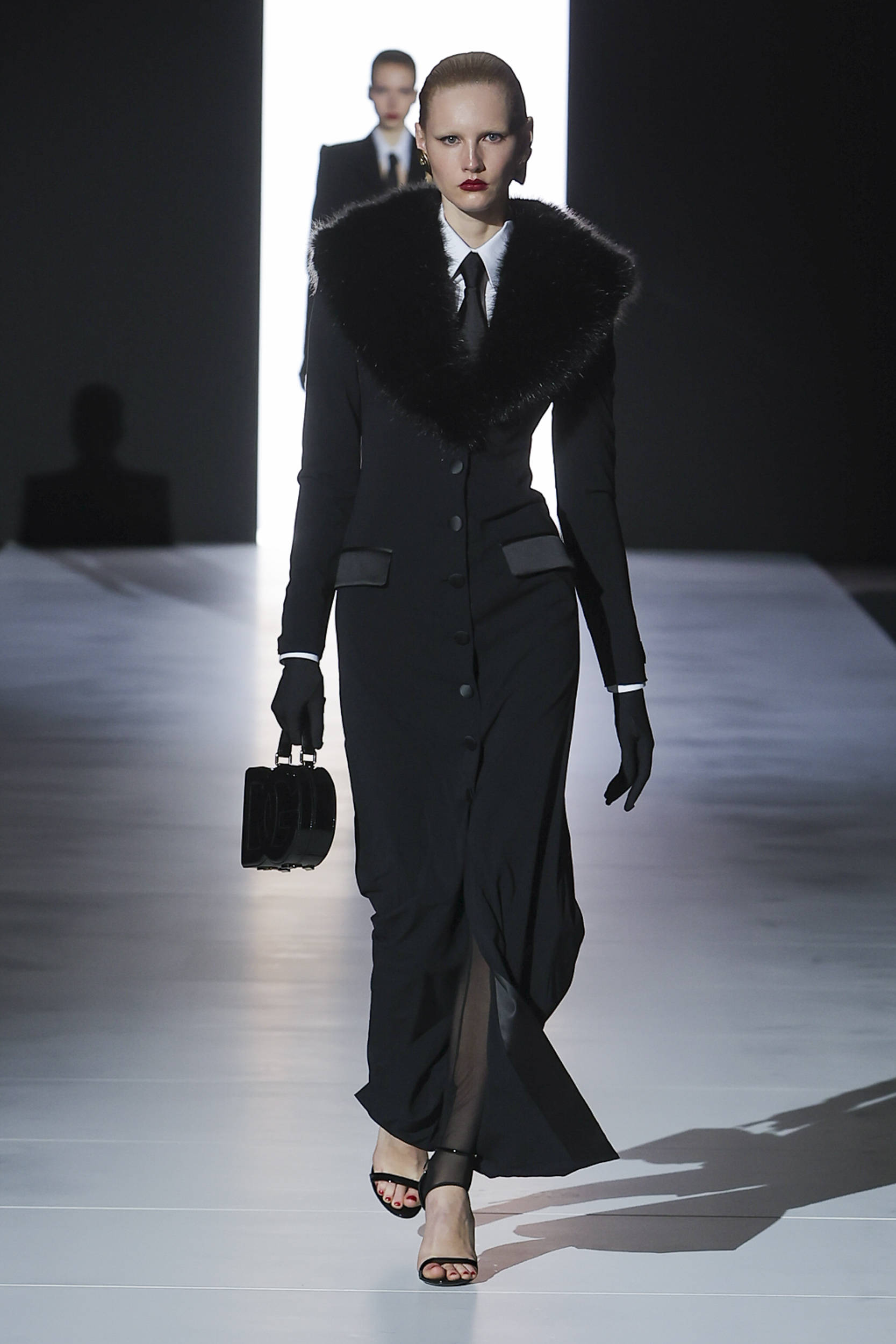 dolce&gabbana 杜嘉班纳 2023/24 秋冬女装发布会_感性_女性_剪裁