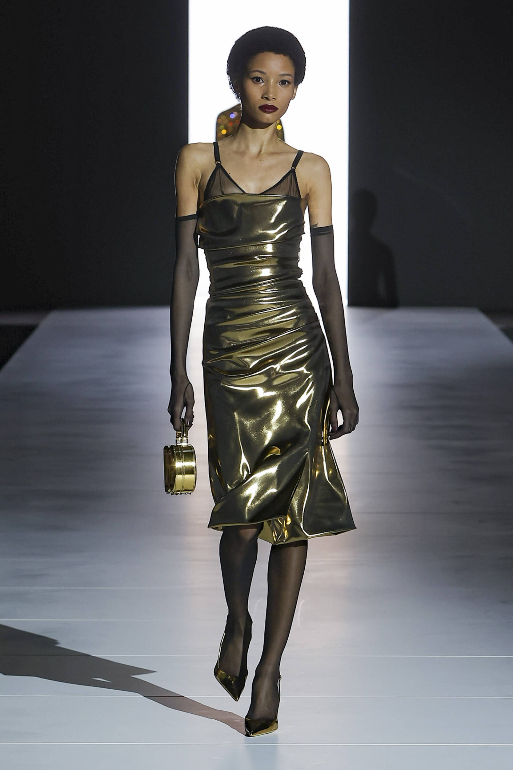 dolce&gabbana 杜嘉班纳 2023/24 秋冬女装发布会_感性_女性_剪裁