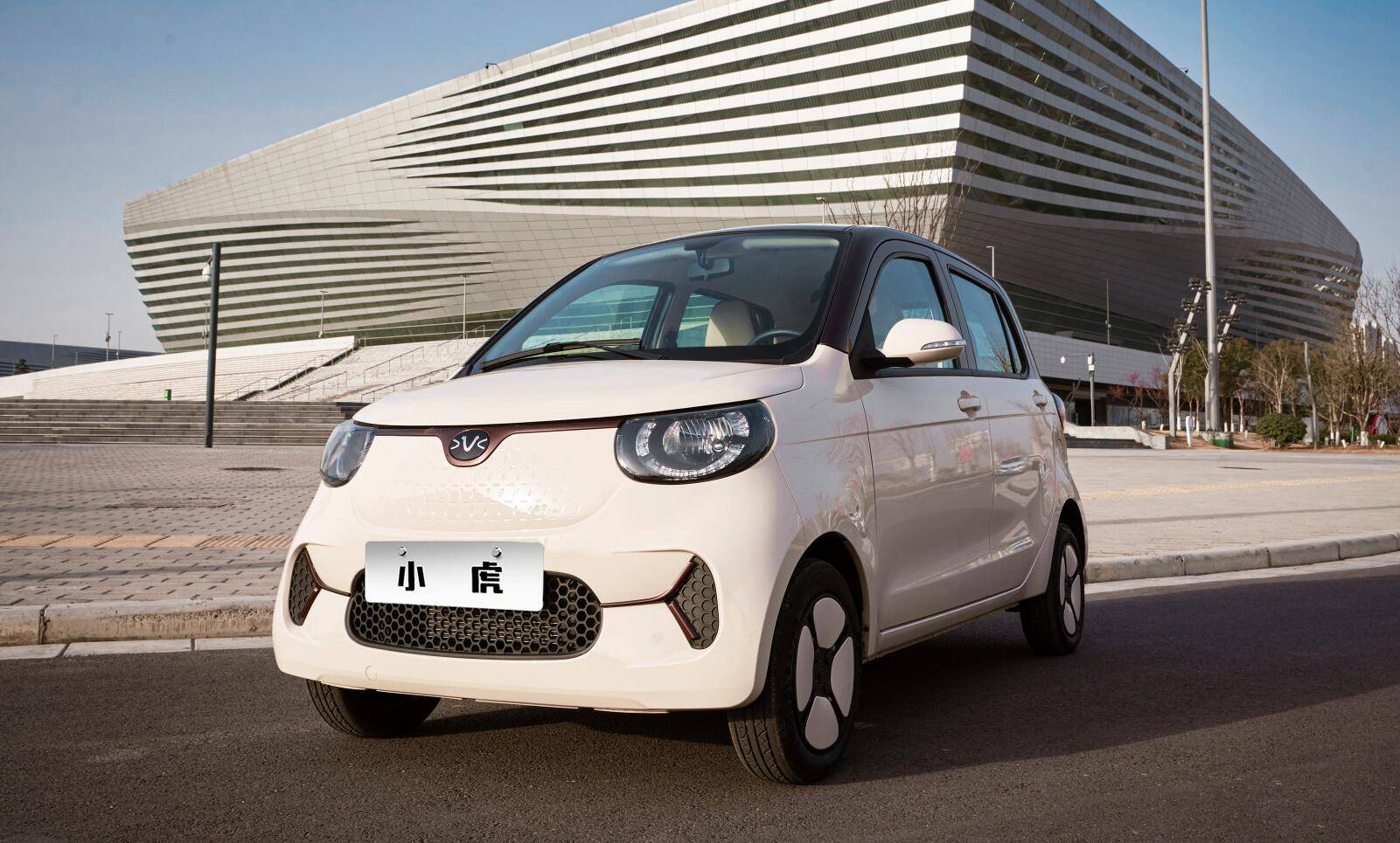 小虎新能源:柔性前机舱重构a00级轿车安全标准 让行人也安全_搜狐汽车