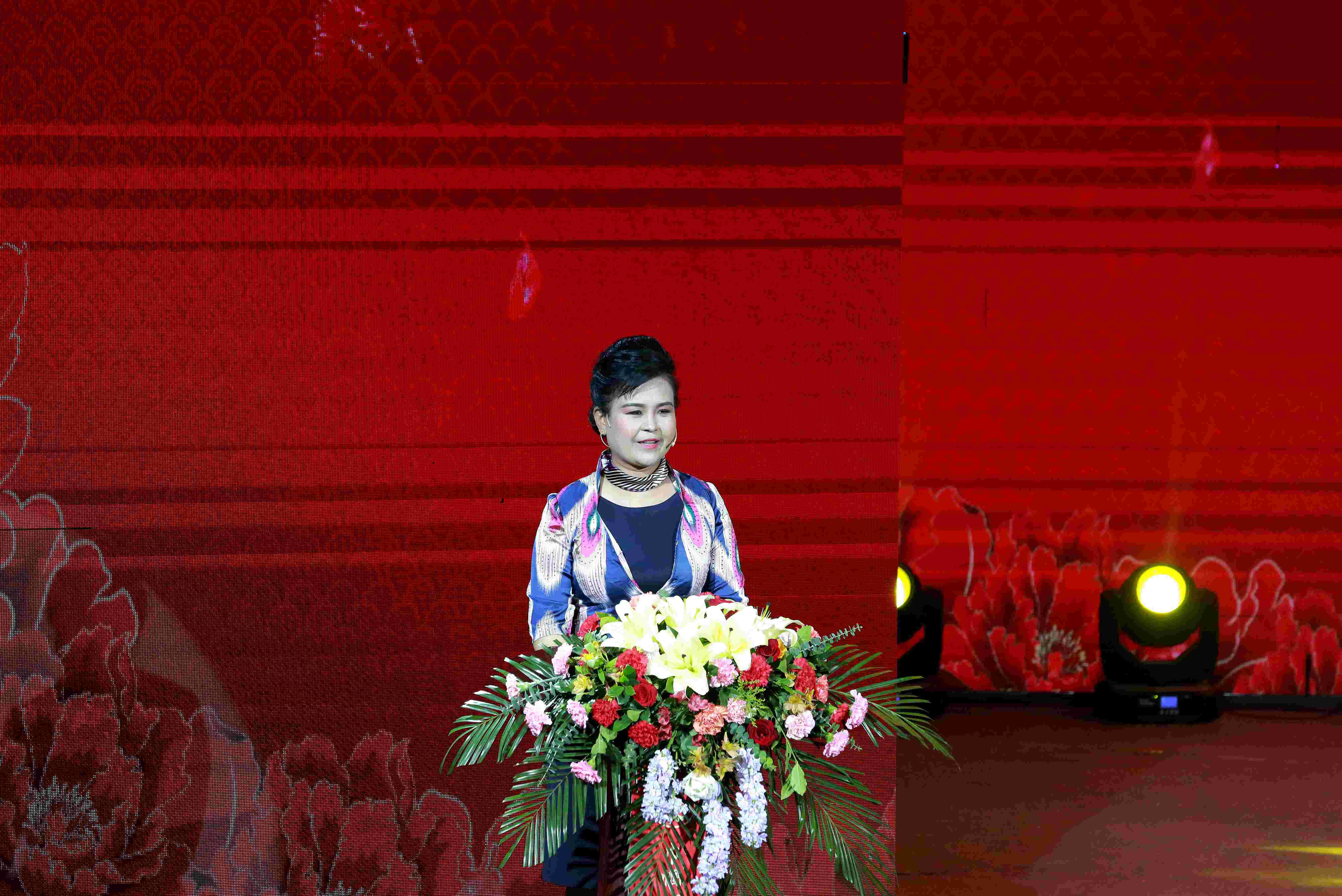 在致辞中,任广鹏向全州妇女同胞致以美好的节日祝愿,向广大妇女工作者