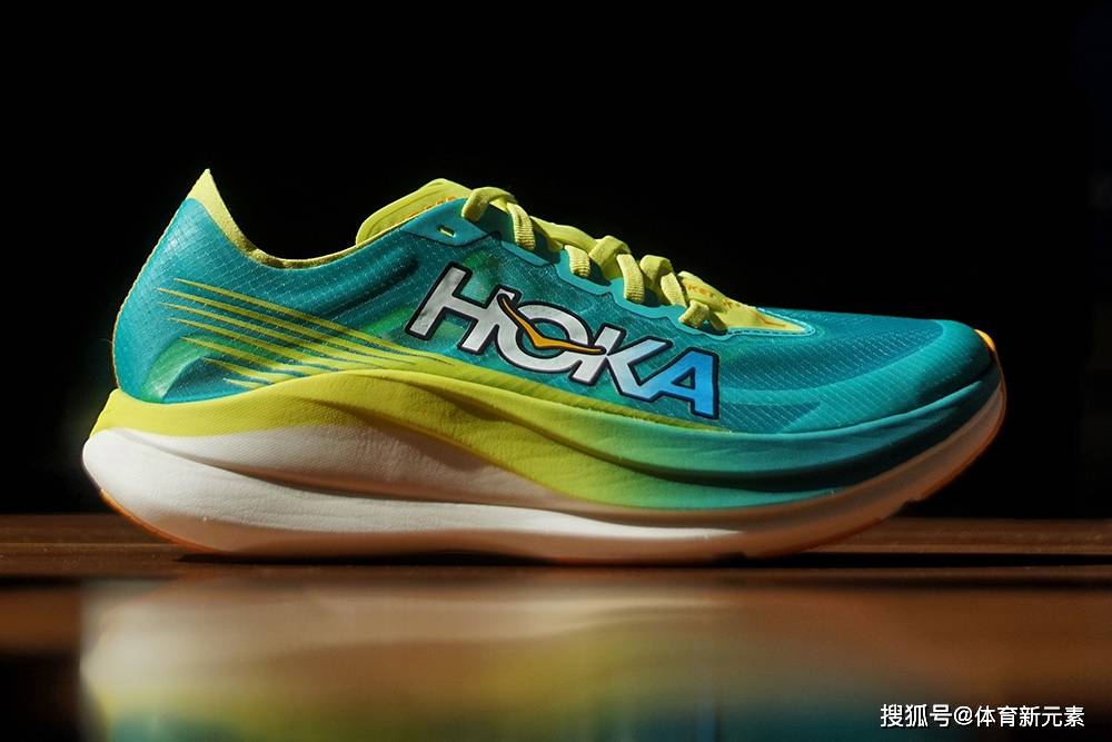 全新中底竞赛之选 hoka碳板跑鞋rocket x2测评_设计_后跟_鞋子