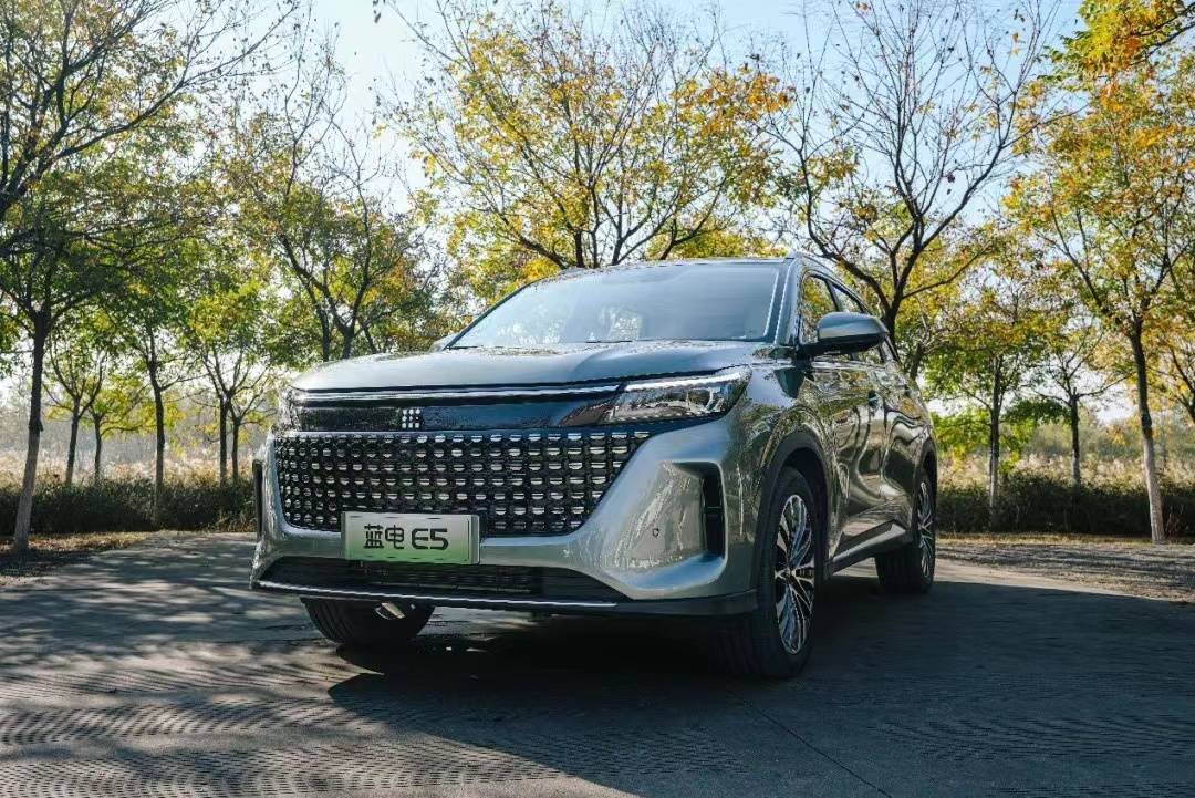 蓝电e5正式开启预售,赛力斯旗下中型插混suv_搜狐汽车_搜狐网