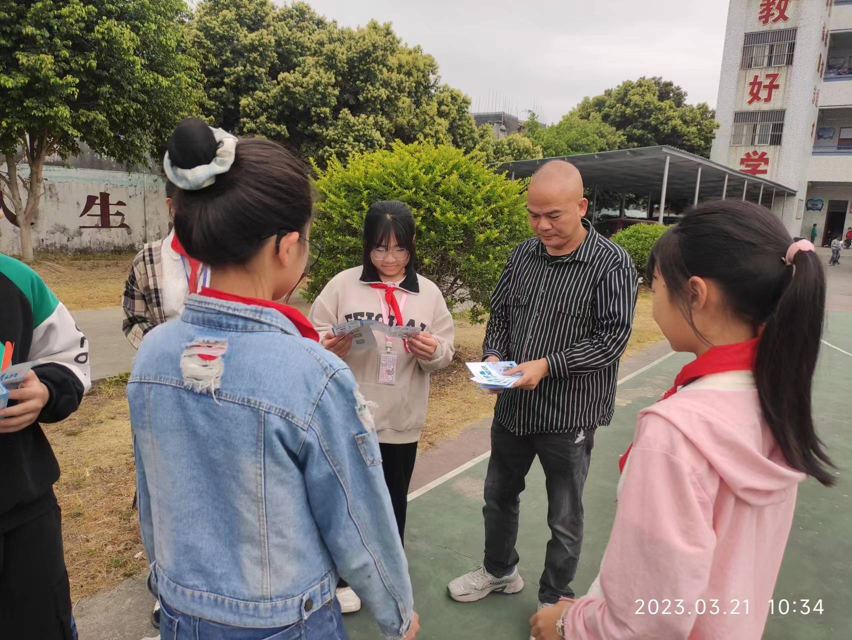 潮阳和平镇中寨小学图片