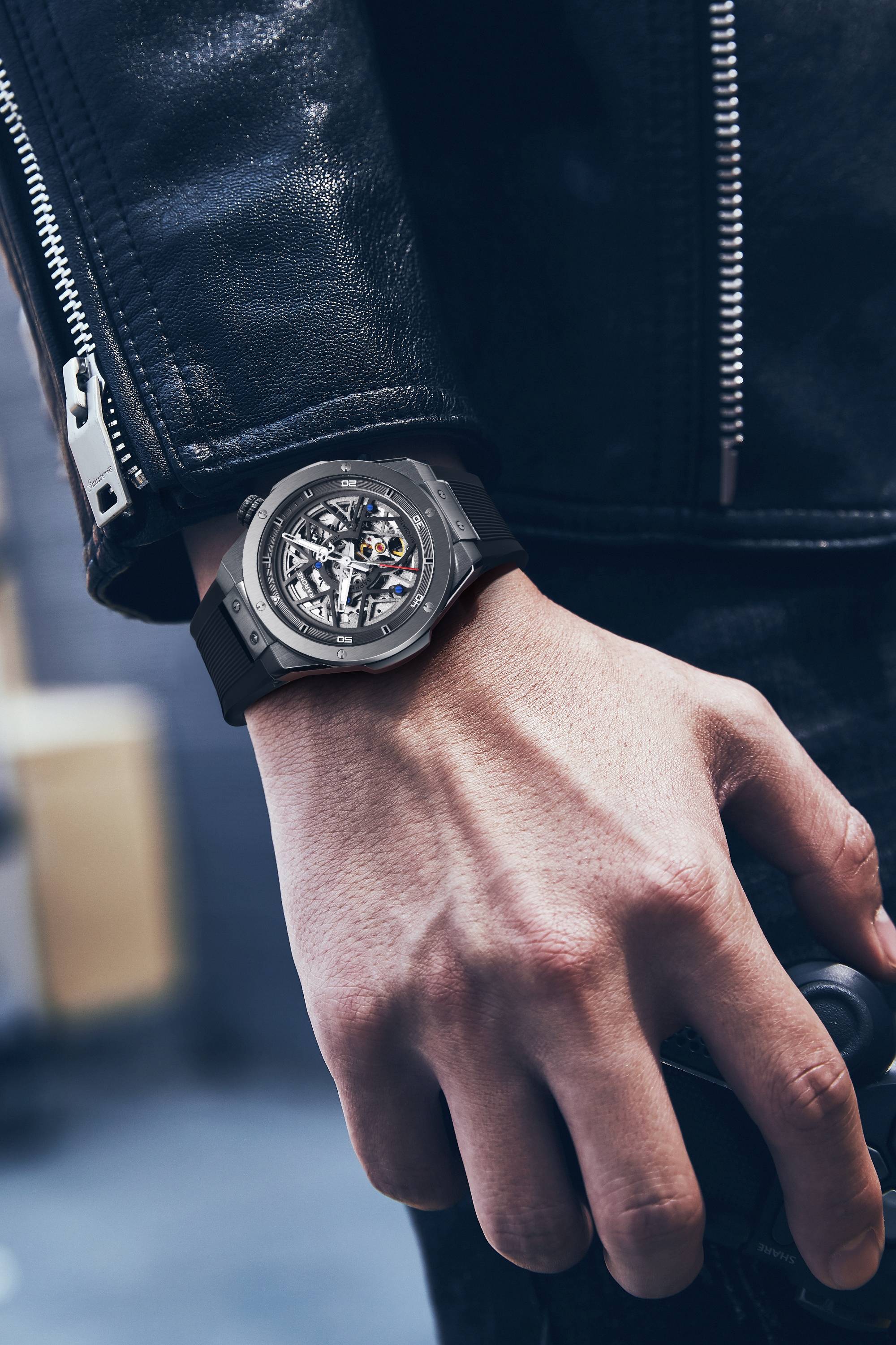 时尚穿搭配什么机械表好看?