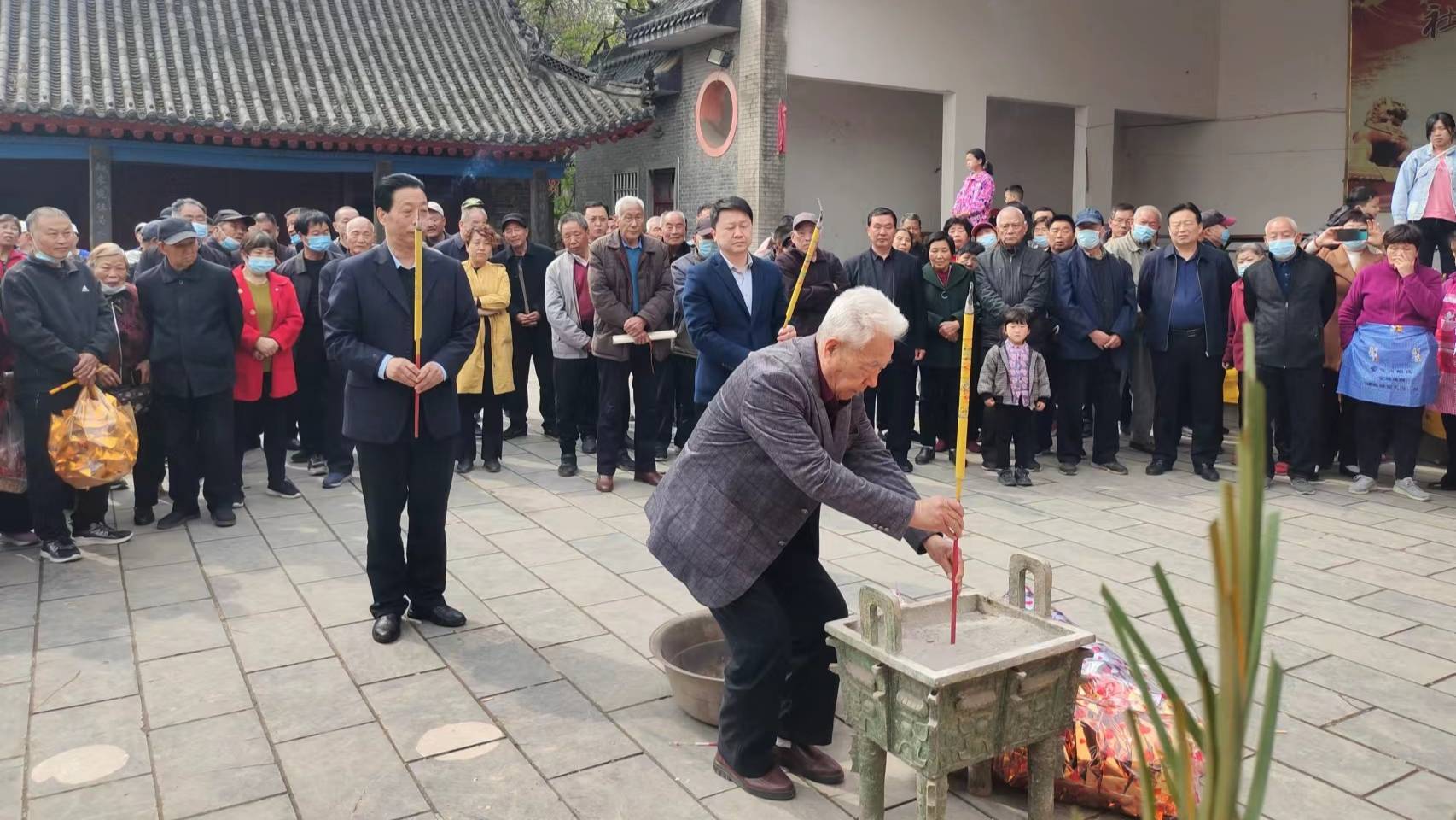 巩义白沙崔氏族人清明节祭祖大典成功举办_崔氏大宗祠_祠堂_理事会