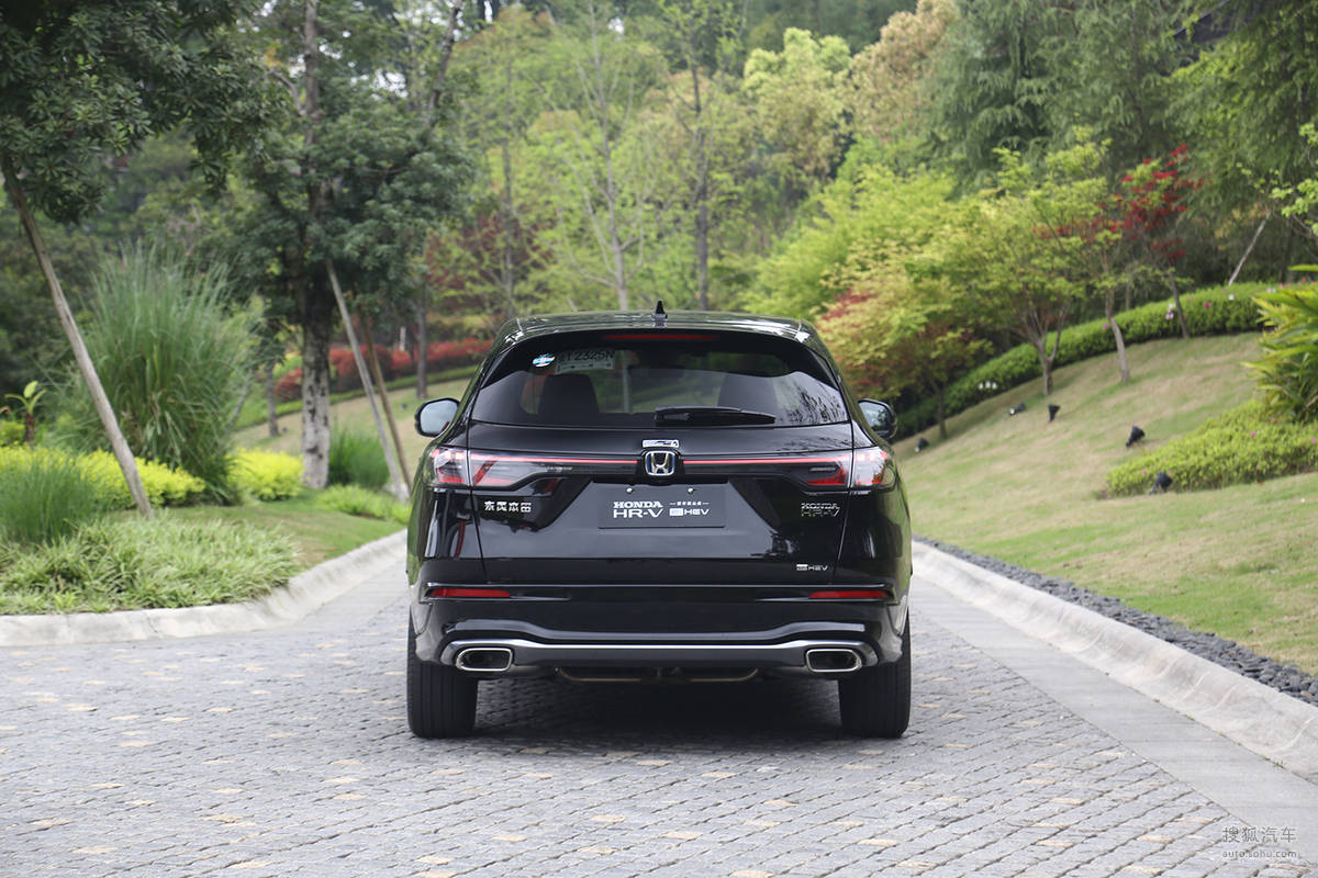 对于东风本田hr-v来说,它的直接竞争对手将会是广汽丰田的锋兰达,东风