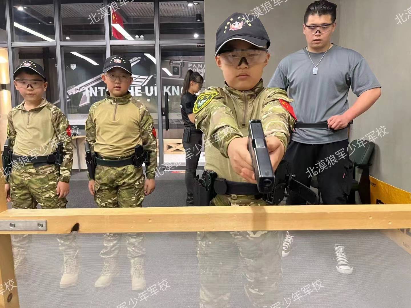 甘肃兰州北漠狼军少年军校 记住你现在的样子!