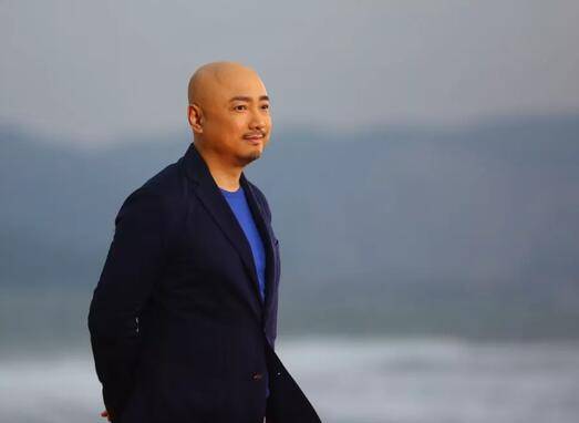 徐峥回应出国转移数亿财产 造谣成本太低了（徐峥自传）