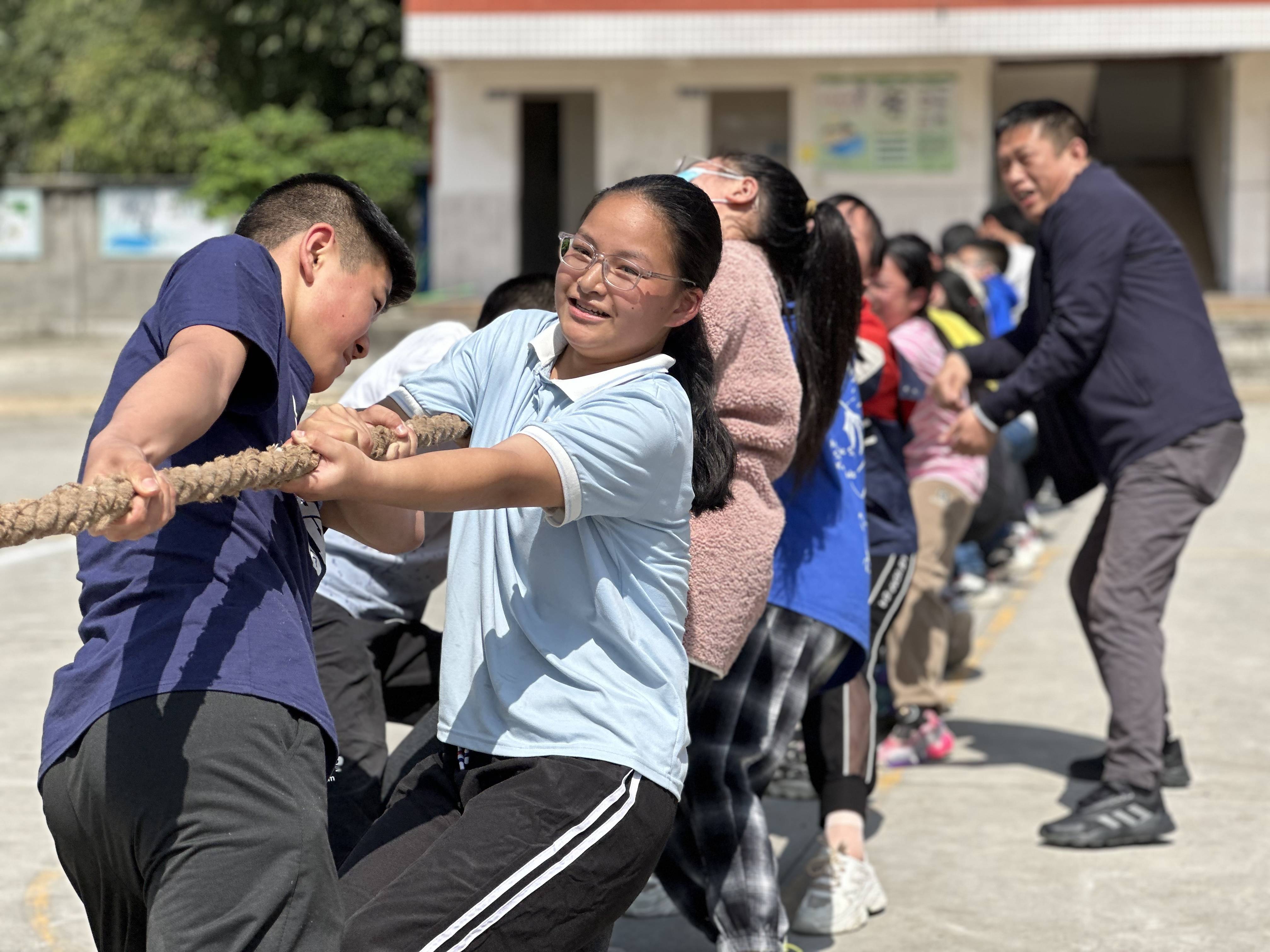眉山市东坡区松江镇小学开展第四十二届运动会