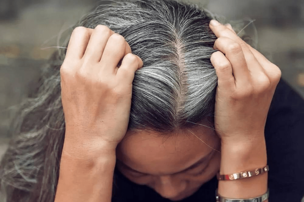 深圳70后女副区长白发照走红，鱼双双白发问题如何解决？（深圳各区女区长）