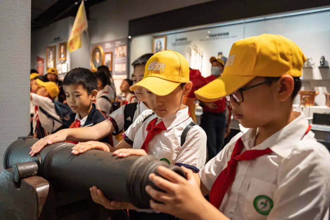 沙角小学师生,感受"研学虎门"快乐之旅_历史_活动_进行