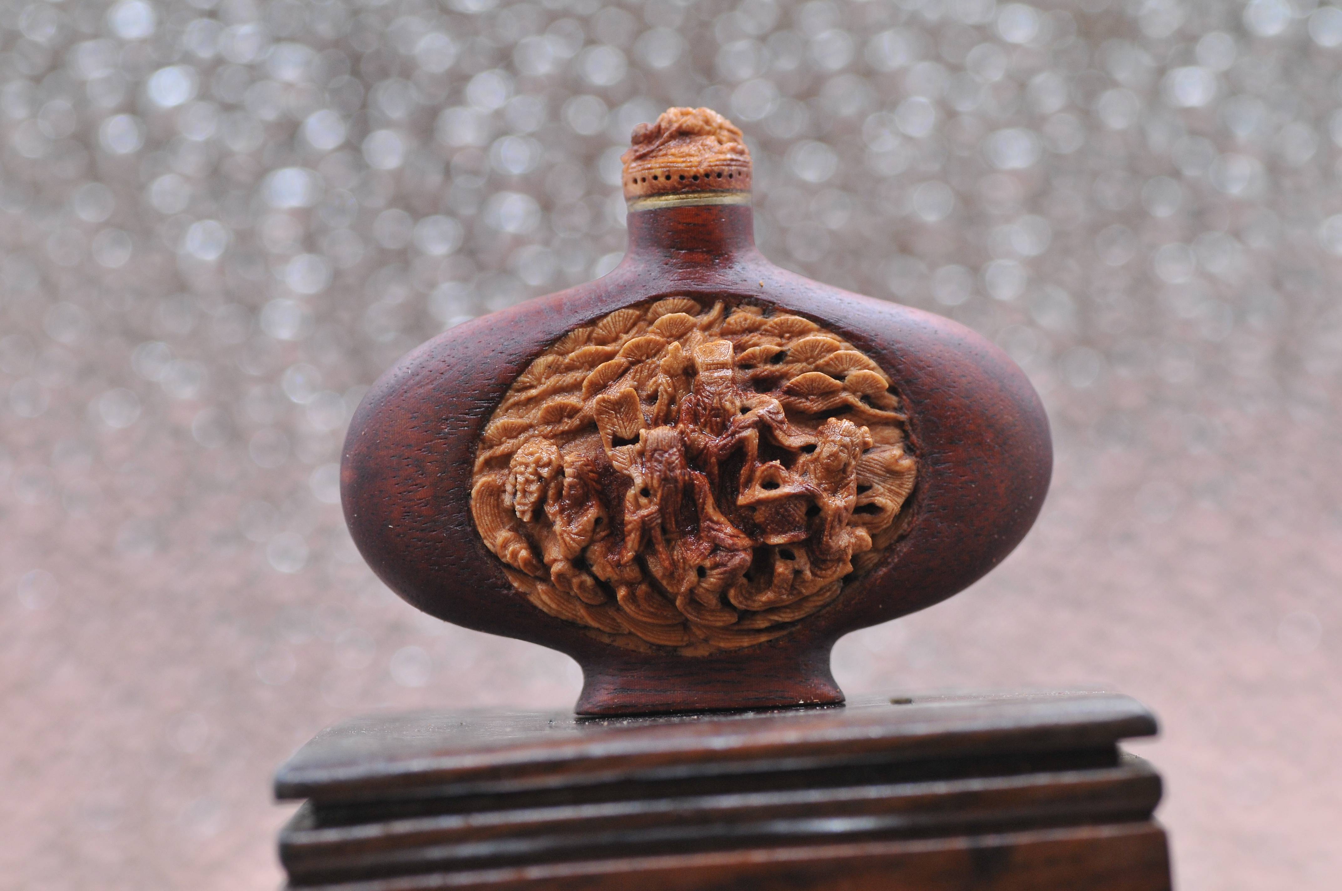 桃核雕刻大师谈栖枫(谈万海)作品-核雕的曙光-搜狐大视野-搜狐新闻
