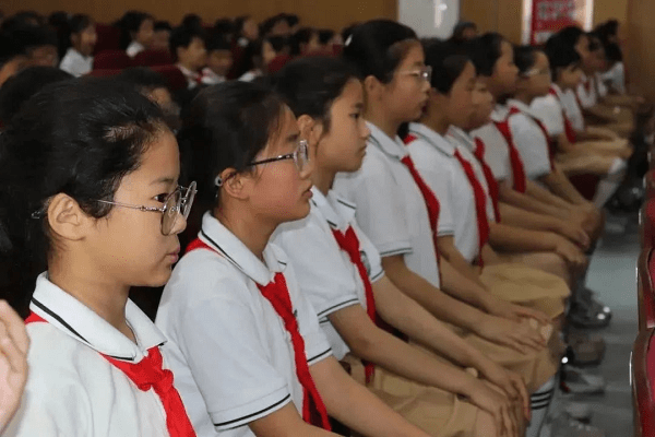 【童心向党】筑梦新时代 争做好队员——商丘市解放路小学少先队员