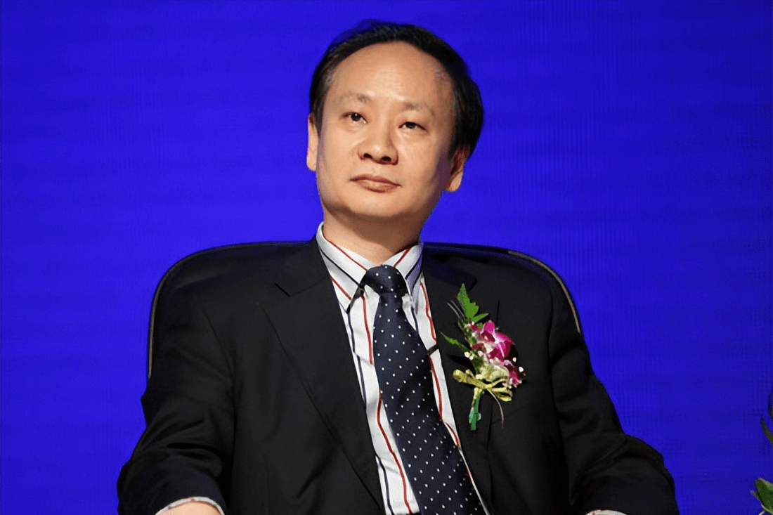 深圳湾1号背后的老板:疫情时靠卖呼吸机日赚3亿,如今身价1150亿_徐航