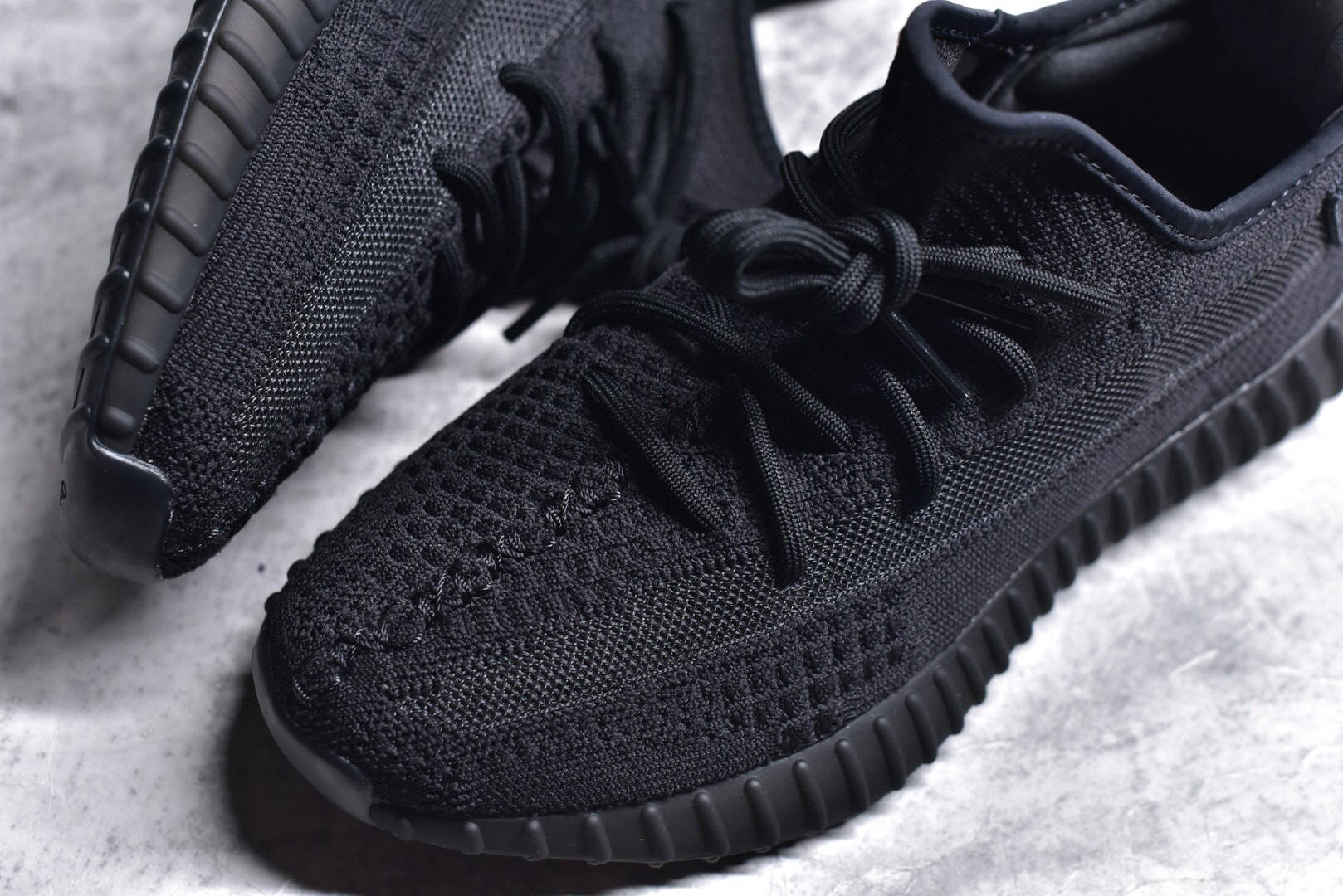 阿迪达斯椰子黑玛瑙 adidas yeezy 350 v2 boost onyx 低帮运动鞋