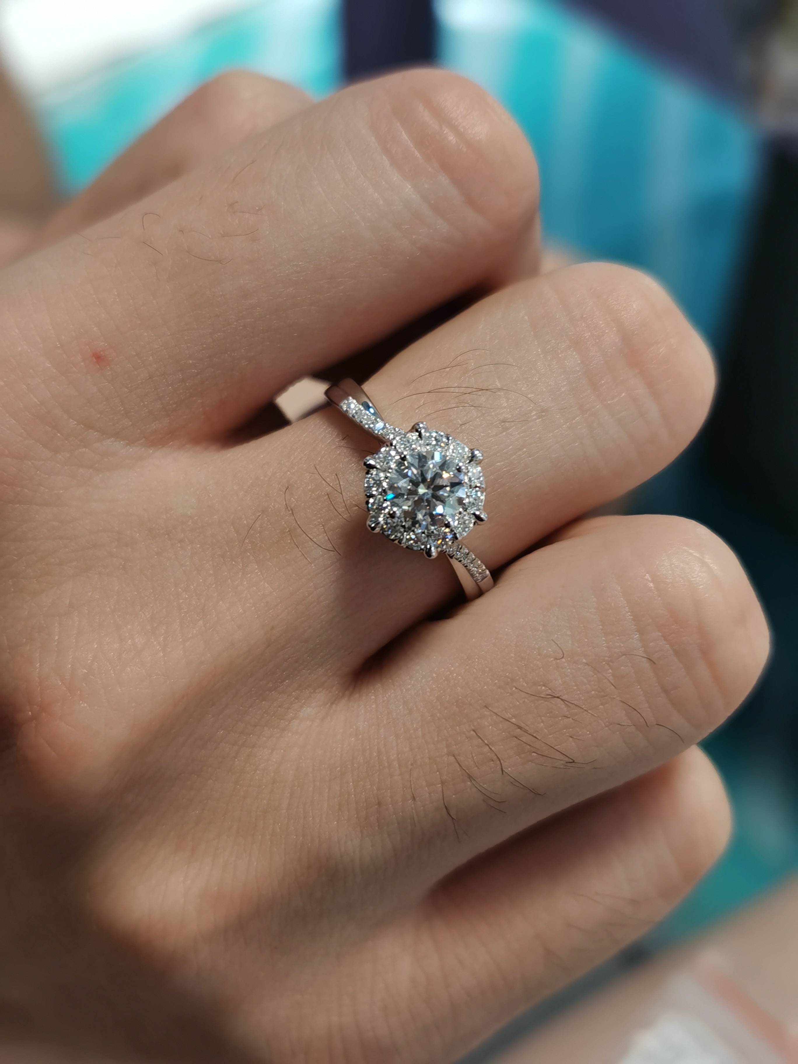 比利时魔星钻可以当作钻戒吗?_钻石_价格_莫桑