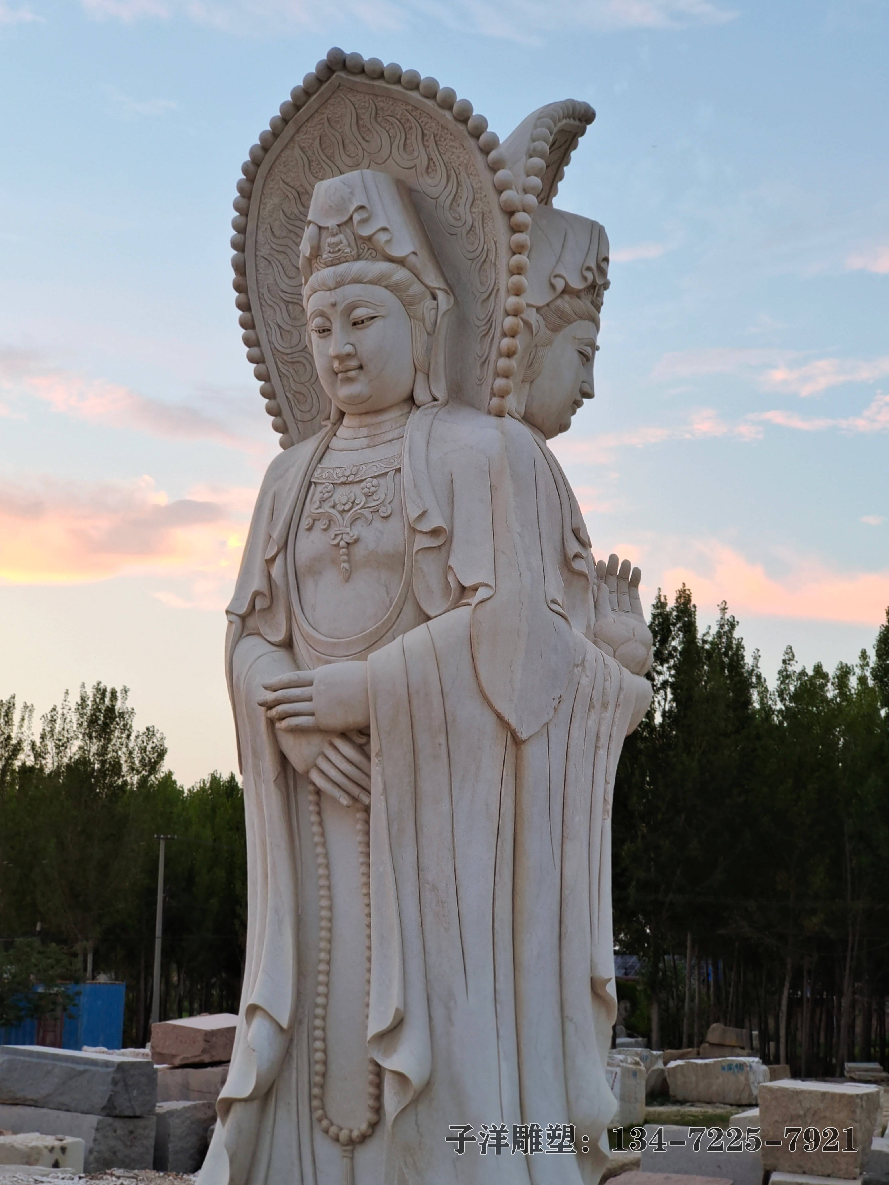 寺庙供奉汉白玉三面观音菩萨石雕像 石雕南海观音菩萨雕像图片欣赏