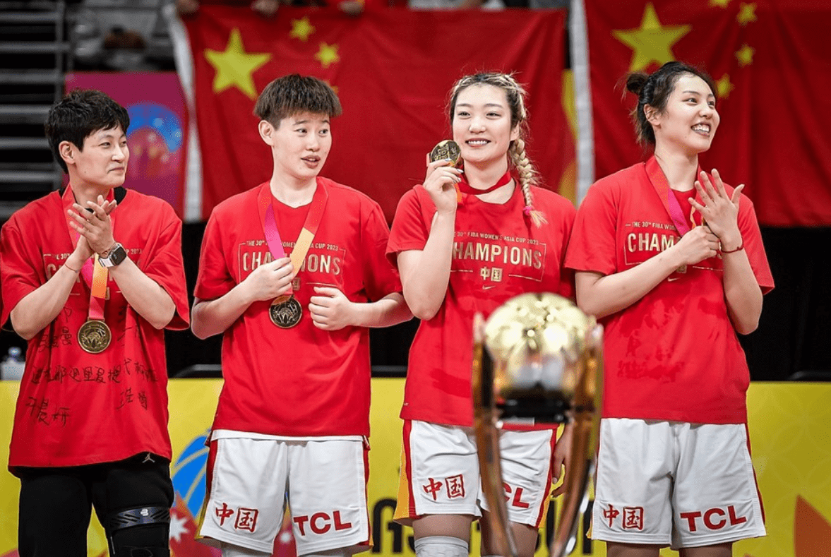 李夢坐穩主力,閃耀wnba,將衝擊亞運會冠軍!_韓旭_比賽_中國女籃