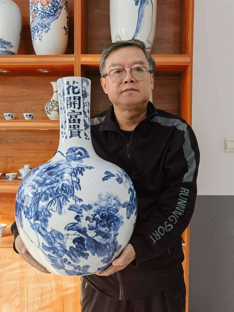 曲展(曲少军)字墨羽,号五狼居主,晴逸堂主人.