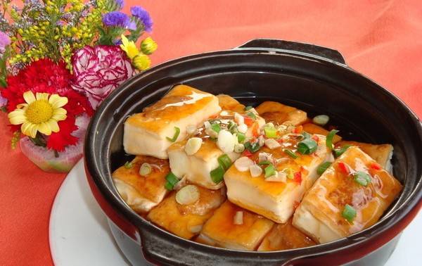 兴宁客家菜——酿豆腐_生活_中原_肉馅