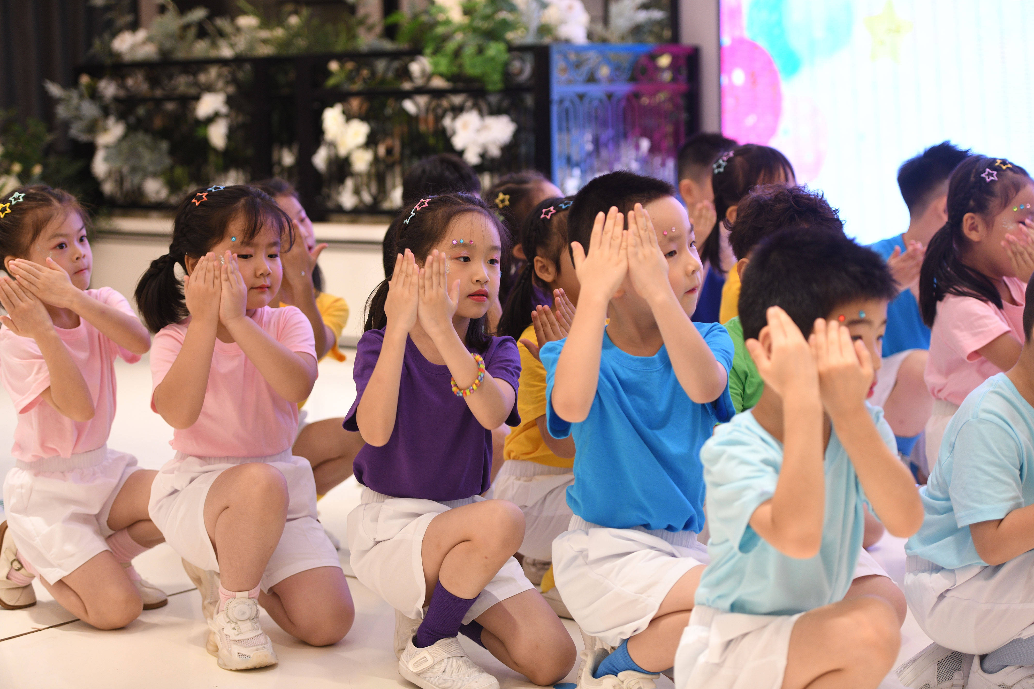 童心演绎,快乐畅想未来——合肥瑶海旺斯达幼儿园大班毕业典礼_孩子