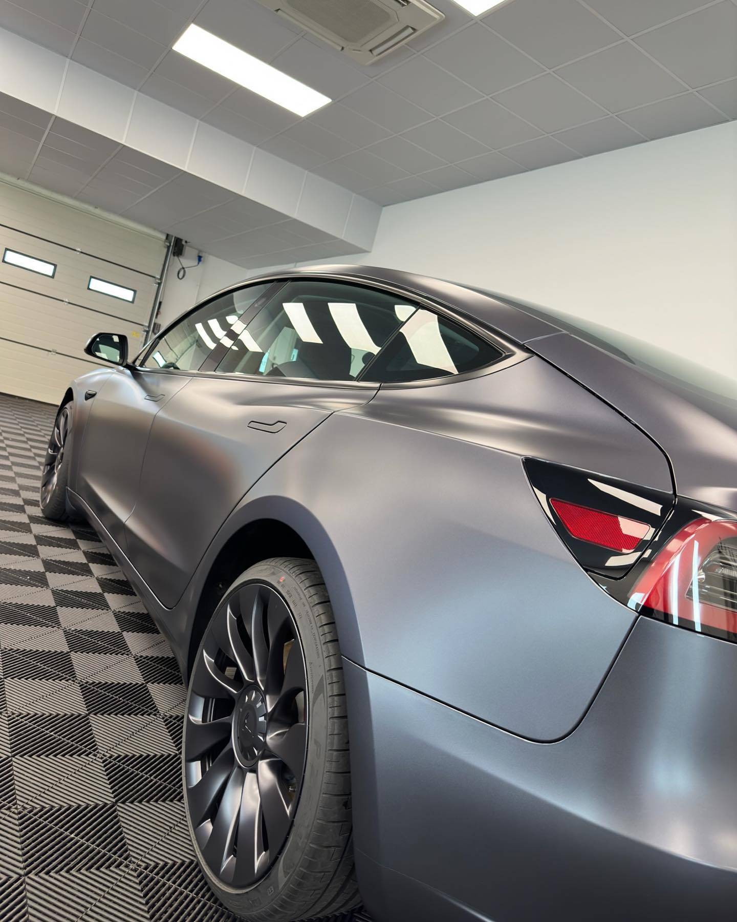 特斯拉高性能版model 3 dual motor装贴xpel隐形车衣_搜狐汽车_搜狐网