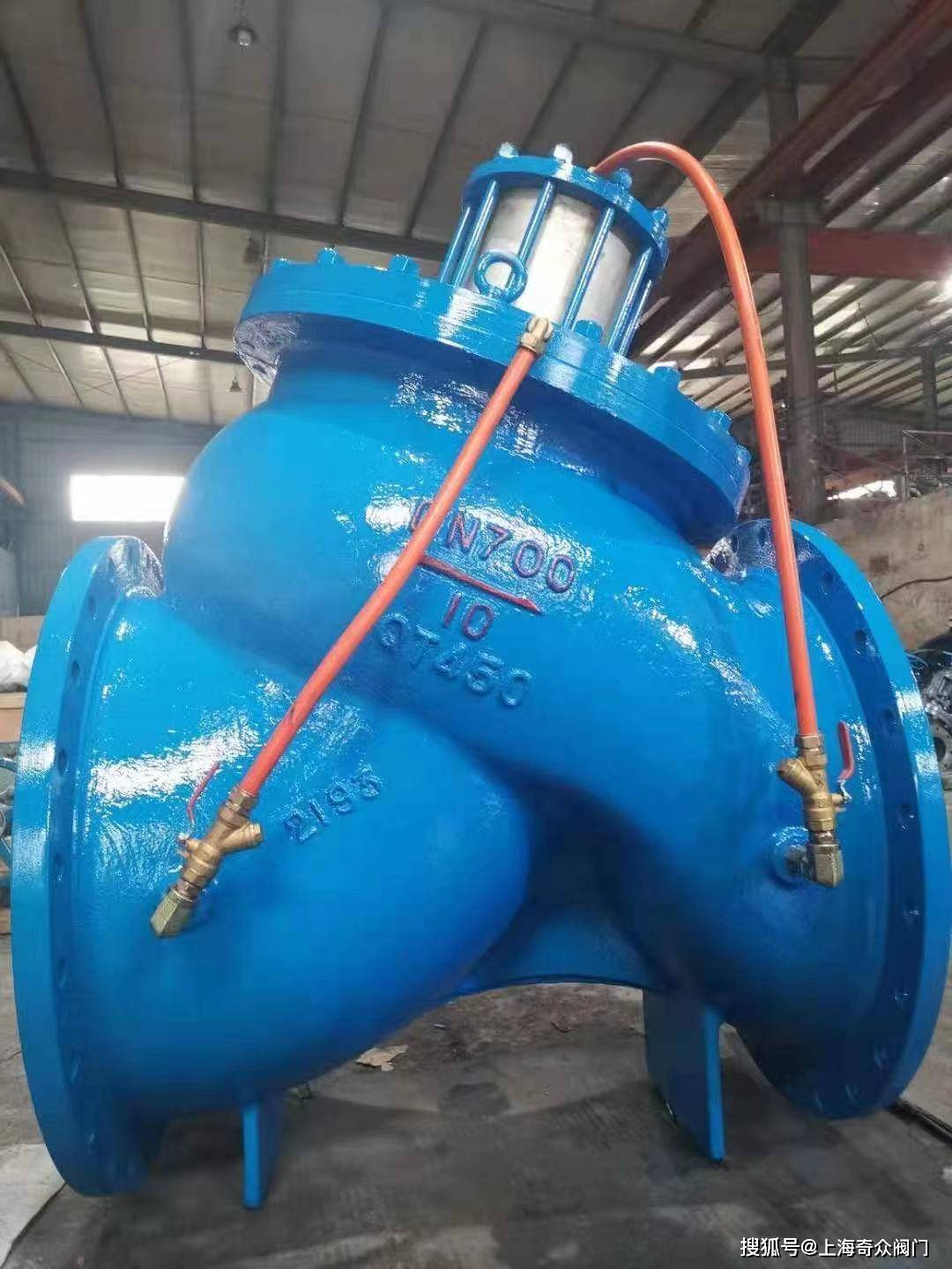 给水管网系统的水泵出口处,防止介质倒流水锤及水击现象的智能型阀门