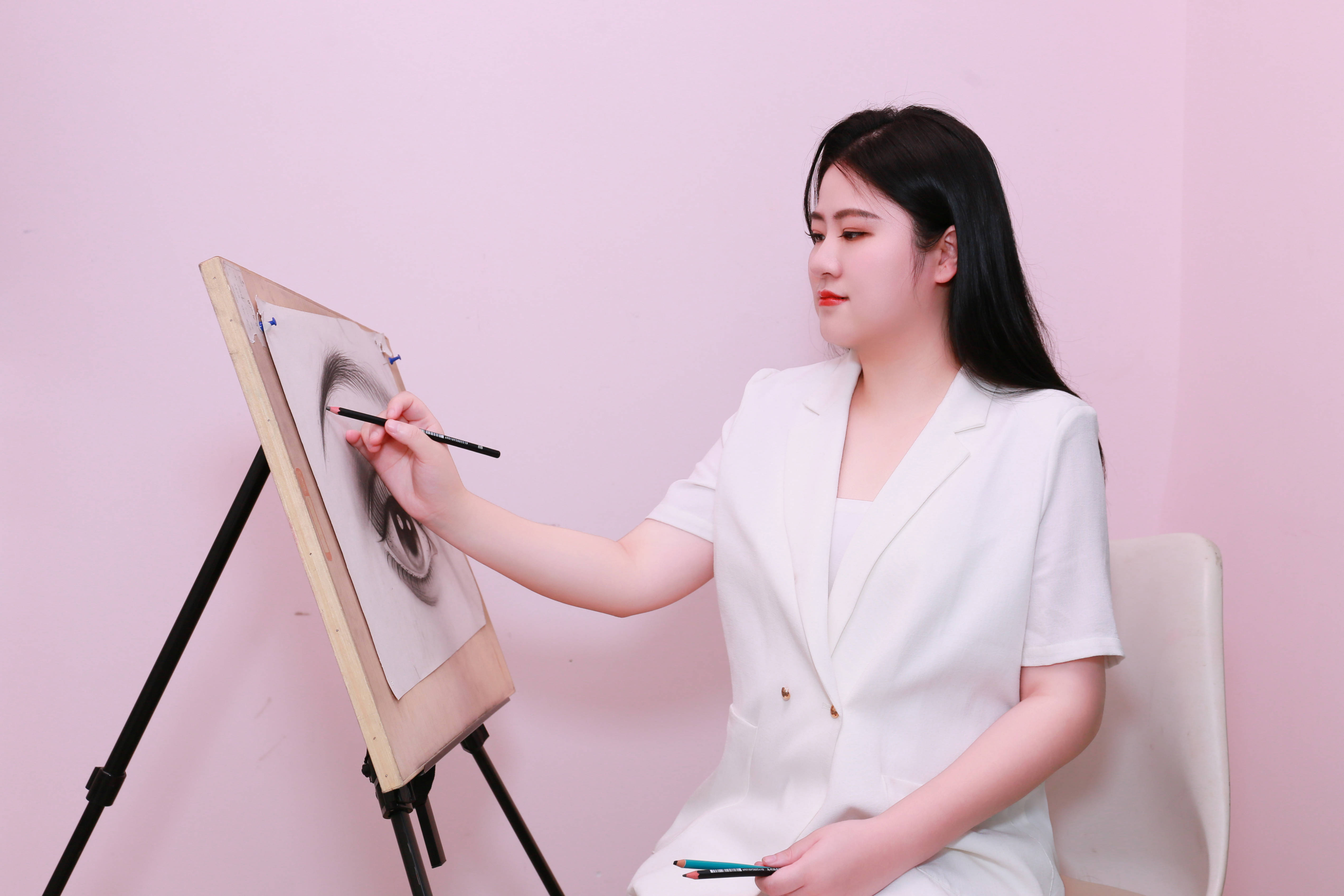 给这个"纹绣界"画上满意句号——高级纹绣师李惠钰_技术_行业_审美