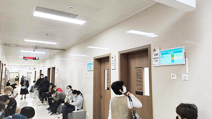 全视通医院分诊叫号系统,解决医院患者排队叫号难题