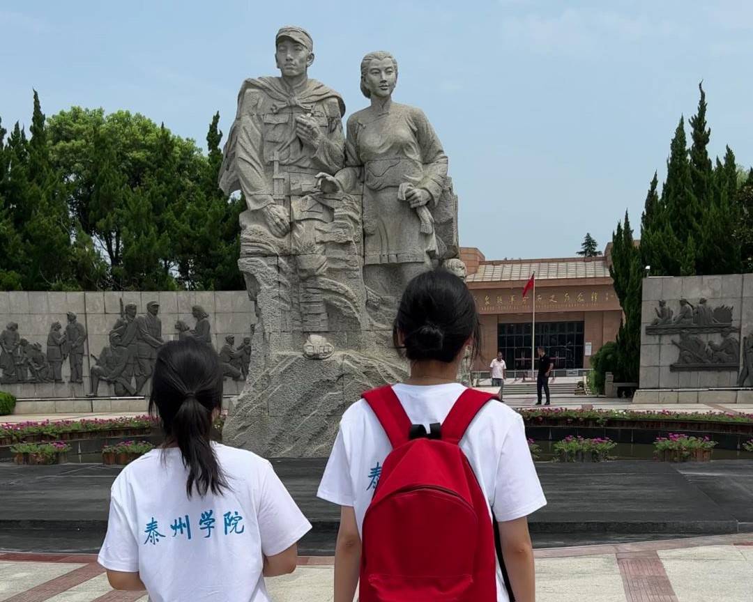 参观沙家浜革命历史纪念馆,感受浓浓军民鱼水深情_阳澄湖_抗日战争
